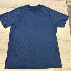 lululemon athletica Men's Textured Navy Tee